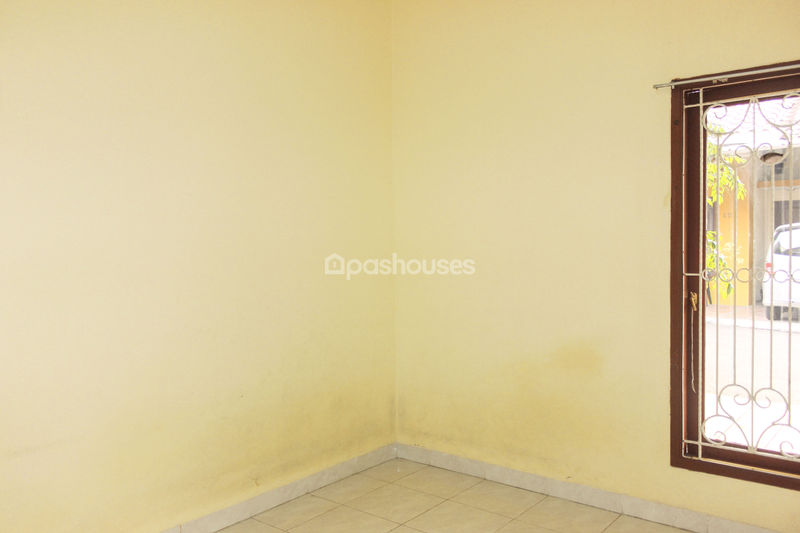 Tajur Town house