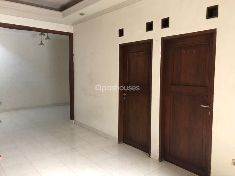 Jalan Zamrud Utara VIII Blok M 3 No.49