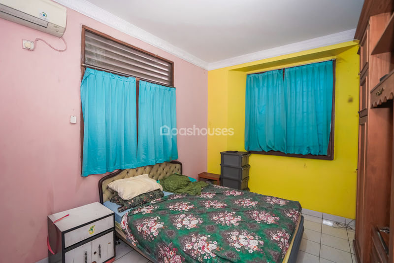 Perumahan Villa Cibubur Indah Blok V2 No.11
