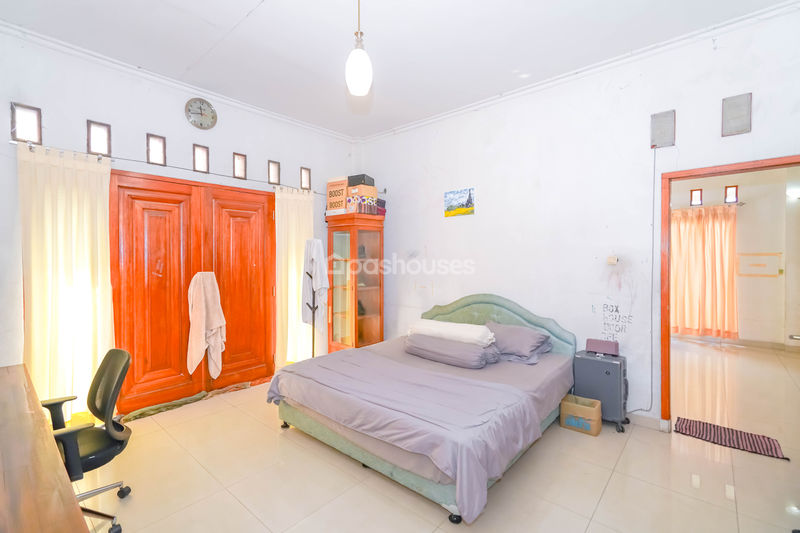 Jalan Raya Depok Sawangan