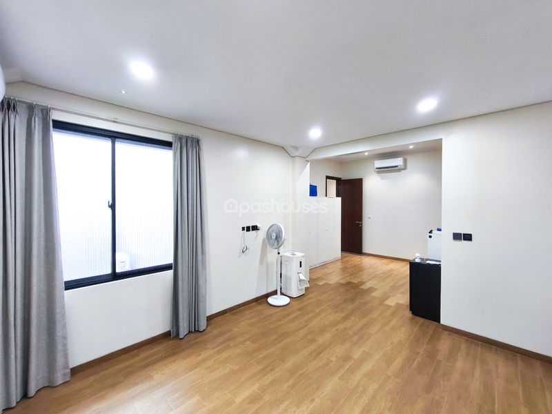 Perumahan Suvarna Sutera Cluster Andara