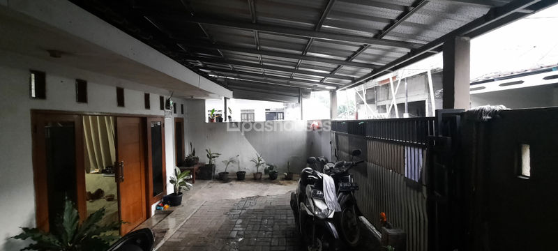Jalan Nawi Srengseng Sawah