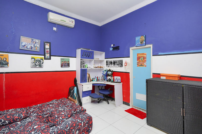 Jalan Pulo Sirih Tengah