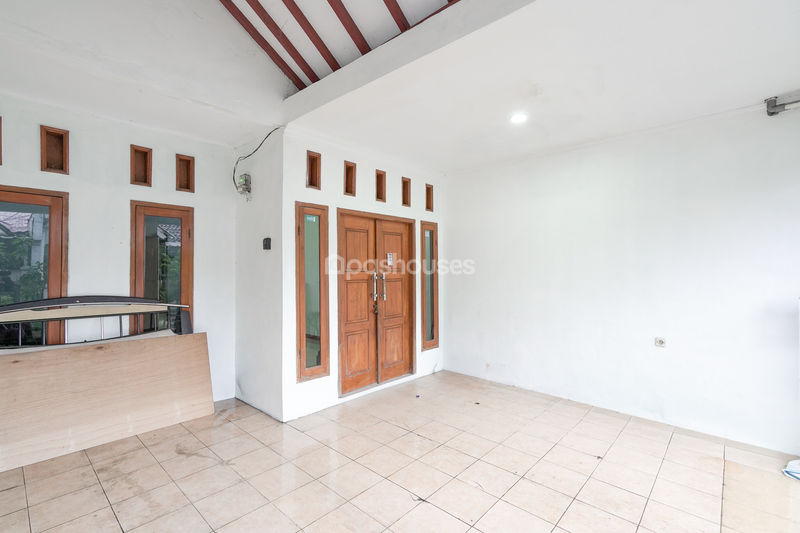 Perum Villa Anggrek Blok C No.20
