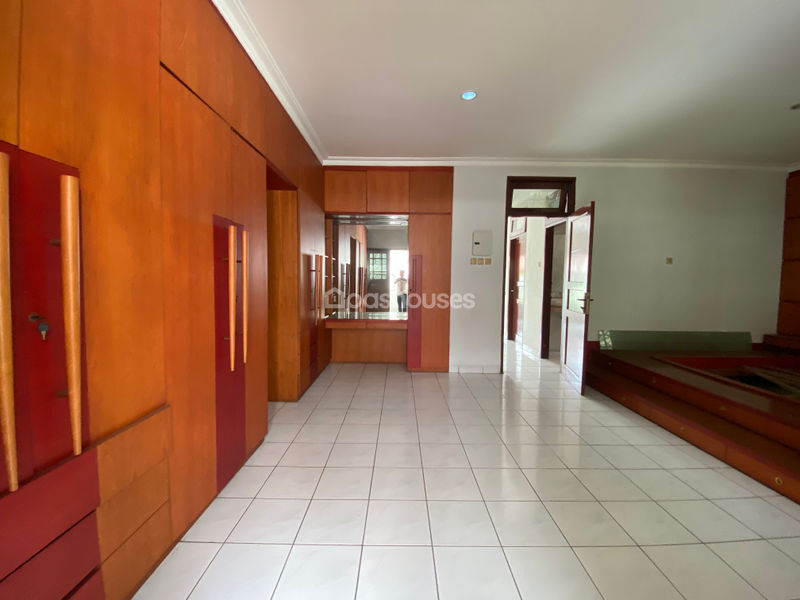 Perumahan Raffles Hills Cibubur