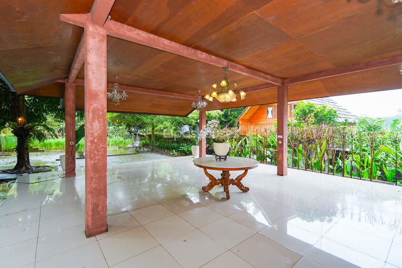 Villa Saung Ibu Bogor