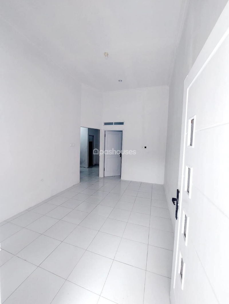 Perumahan Mutiara Gading Timur Cluster Sevilla Blok U6 No.37