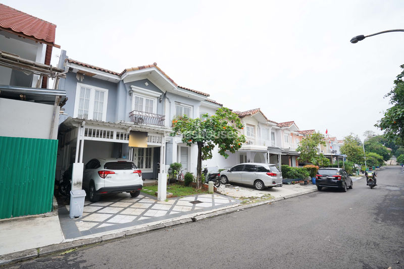 Lippo Village