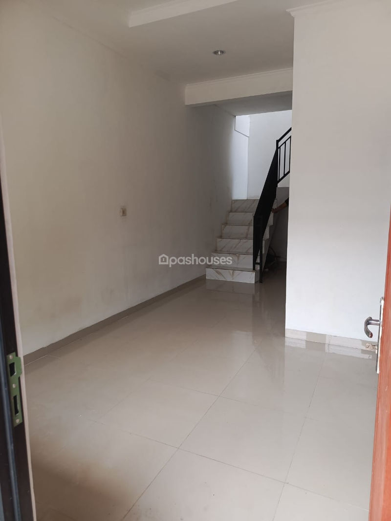 Jalan Prabu Residence