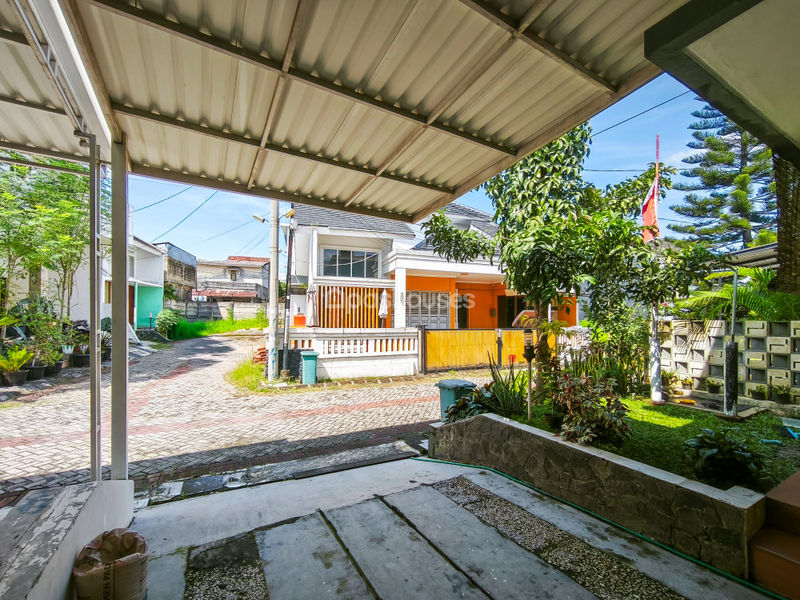 Tata Hill Townhouse Yasmin