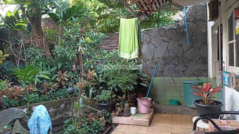 Gg. H. Aselan no. 61 rt002/015 Jatiwaringin