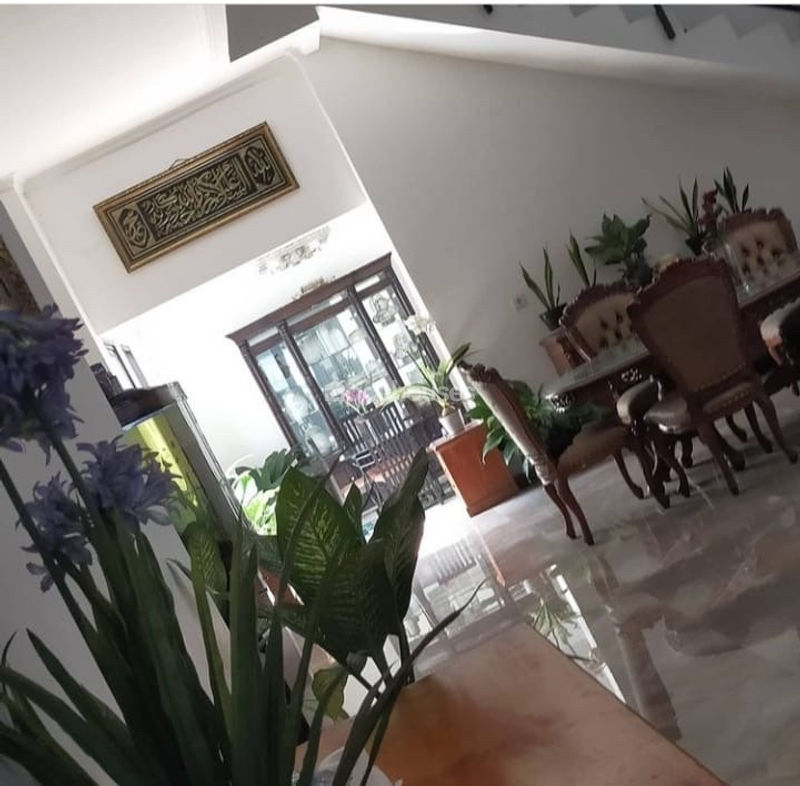 Jalan Setu Cipayung