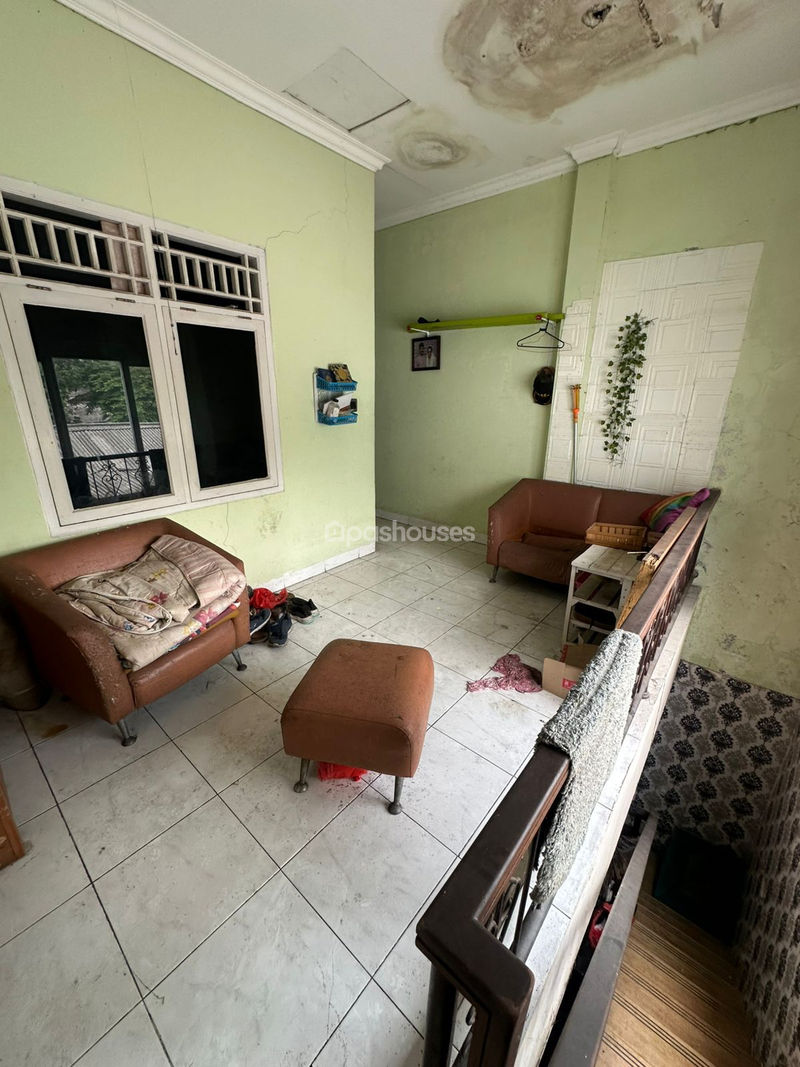 Jalan Anggrek Pesanggrahan