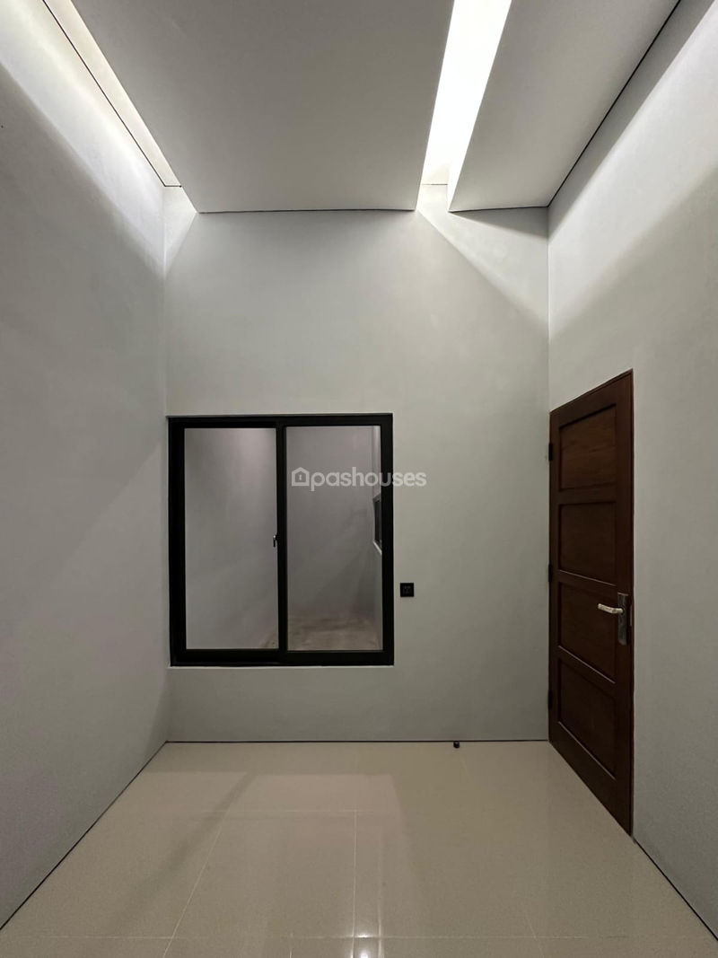 SM Townhouse No.147