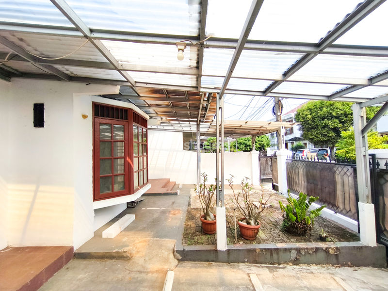 Bintaro Jaya Sektor 5 No.18