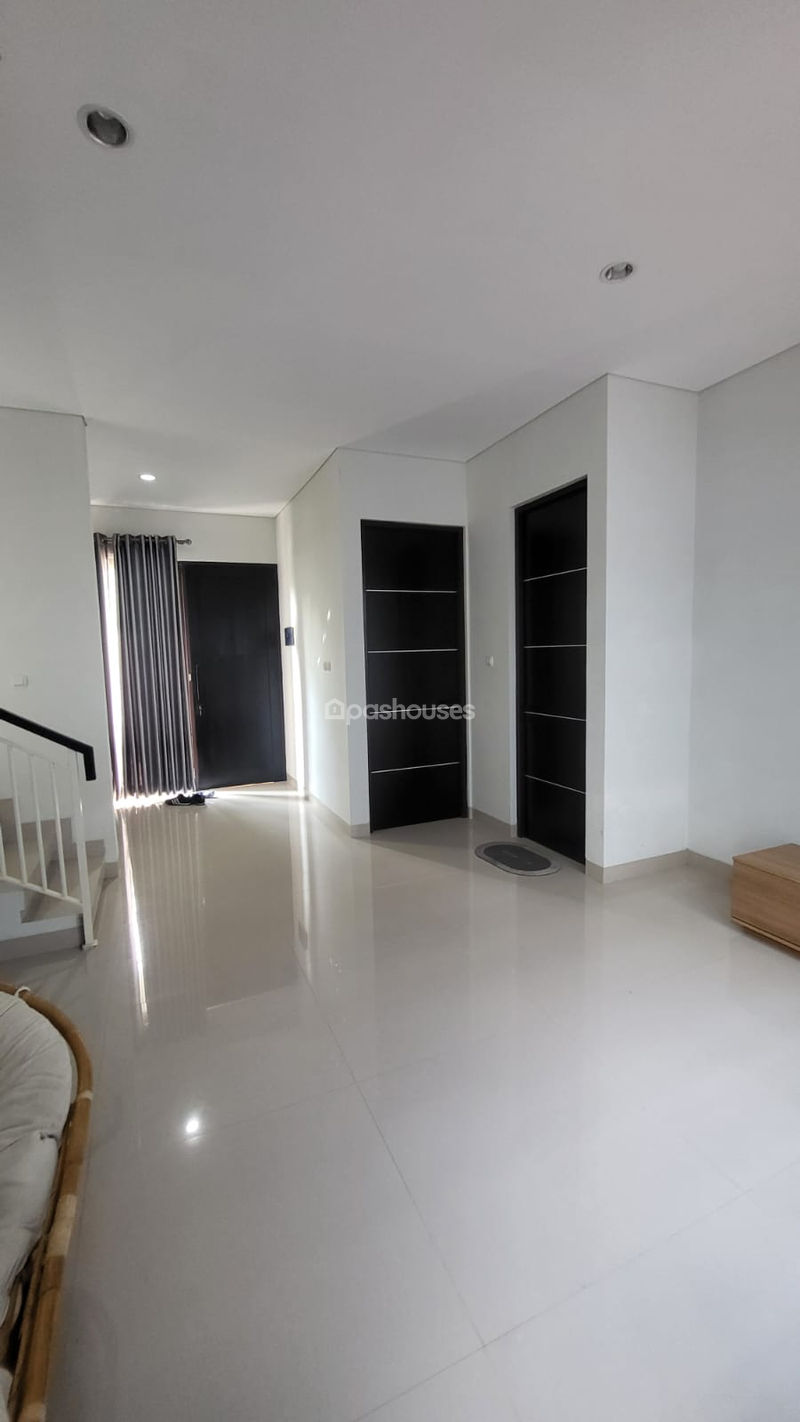 Perumahan Kemang Pratama No.16