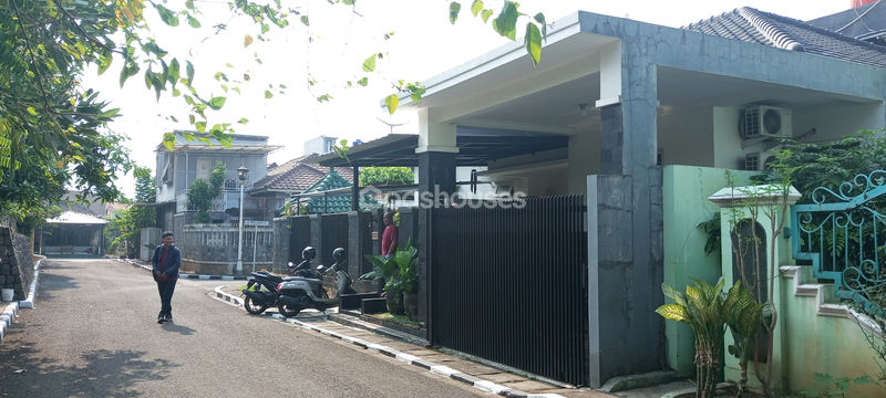 Jalan Bunga Sakura XVI Blok V No.17 