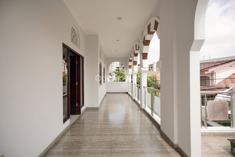 JALAN PELANGI RAYA