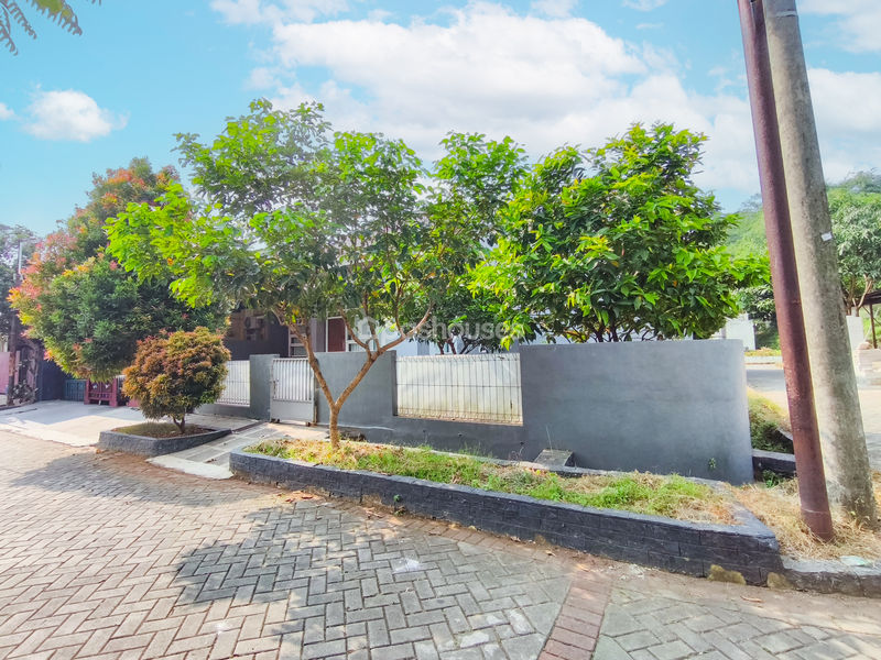 Metland Cileungsi Cluster Lily