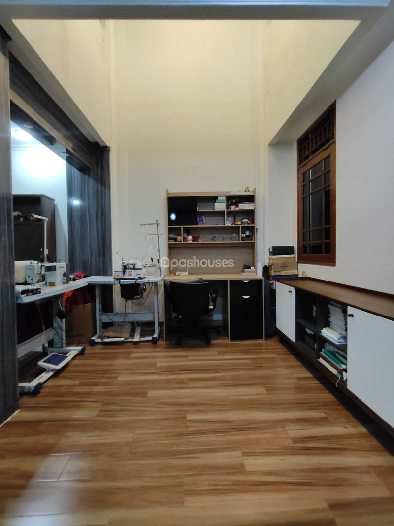 Jalan Danau Medara B1 No.112