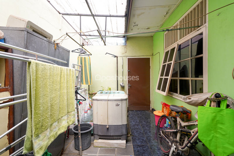 Komplek Pusbinal Blok B6