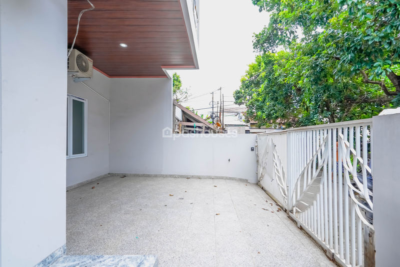 Jalan KH Ahmad Dahlan Beji