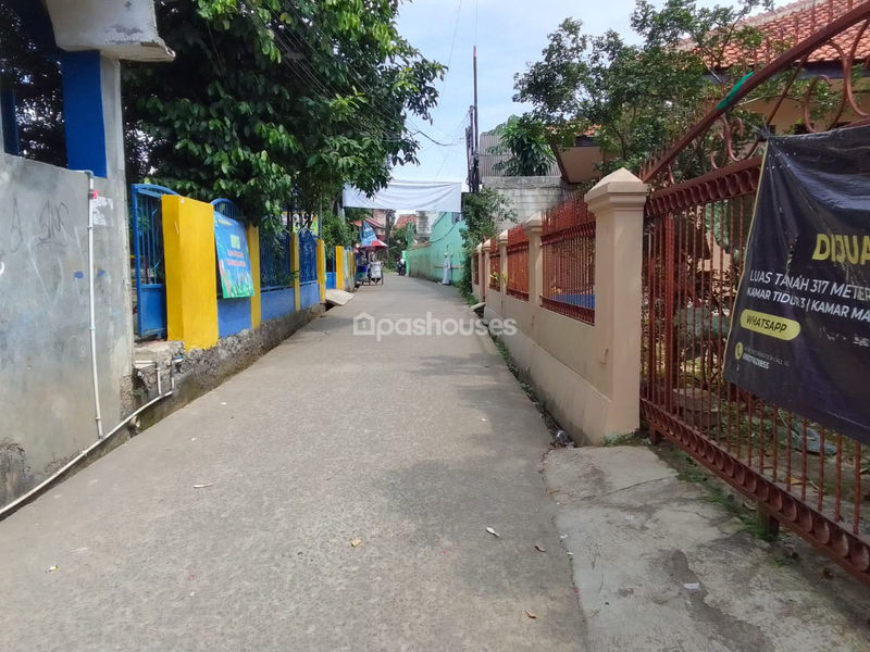Jalan Masjid Nurul Falah Depok