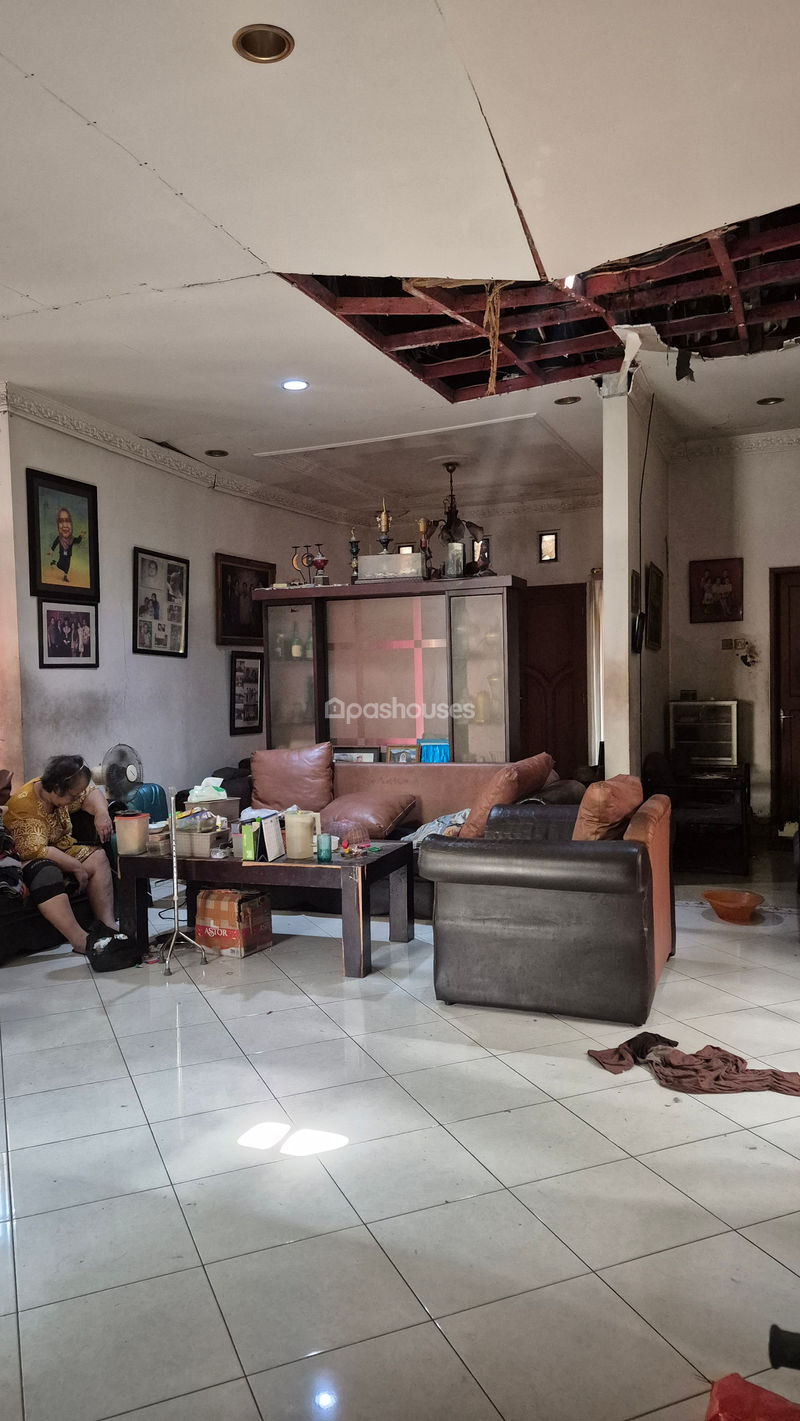 Jalan Limo Raya Depok