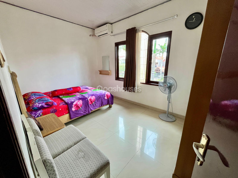 Perumahan Kemang Pratama Blok H11A