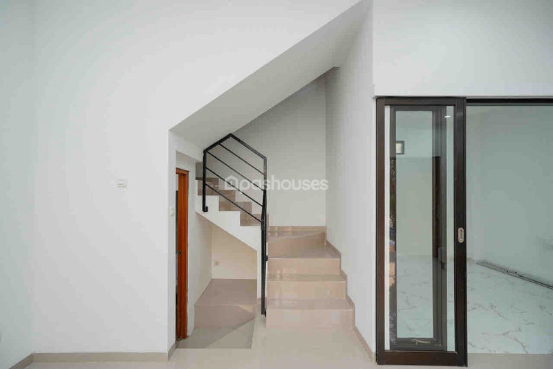 Jalan Antara No.57