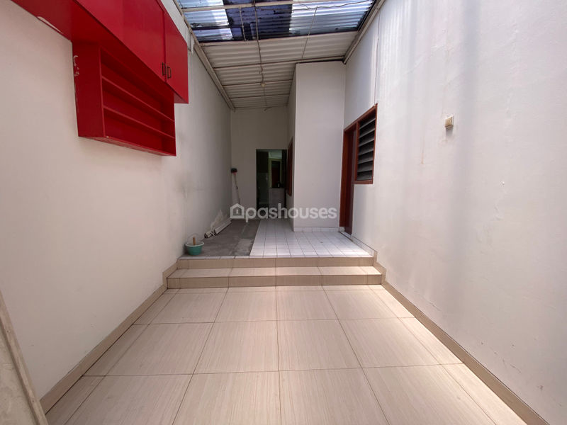 Perumahan Raffles Hills Cibubur