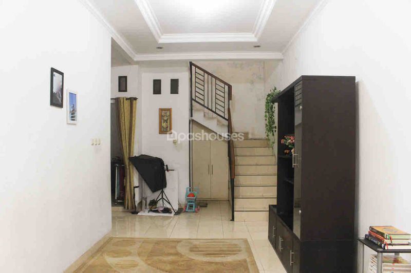 Town House Asri D'lapan
