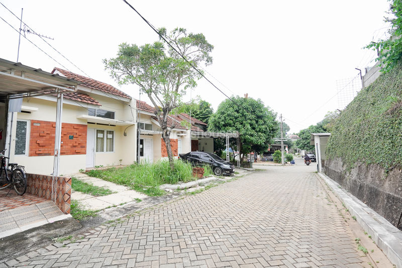 Relife Greenville Cileungsi Cluster Flowerville No.86