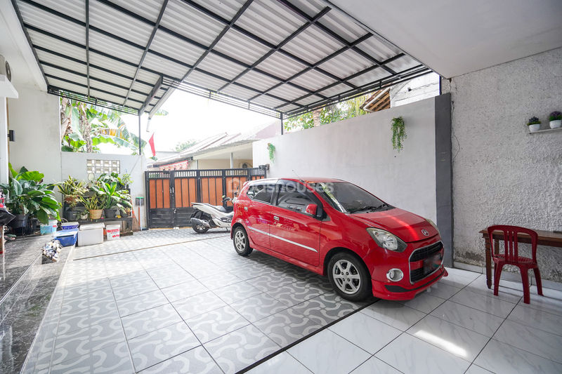 Jalan Sawo Kupu Bombay Depok