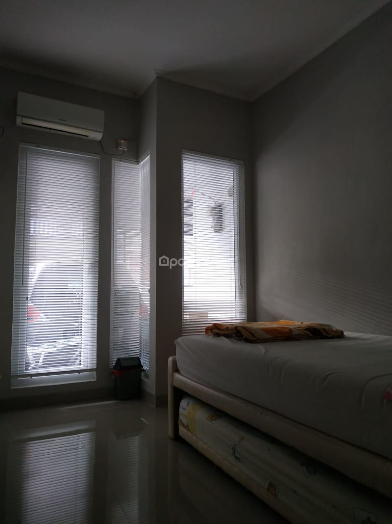 Serpong Park Cluster Fluorite Blok F1