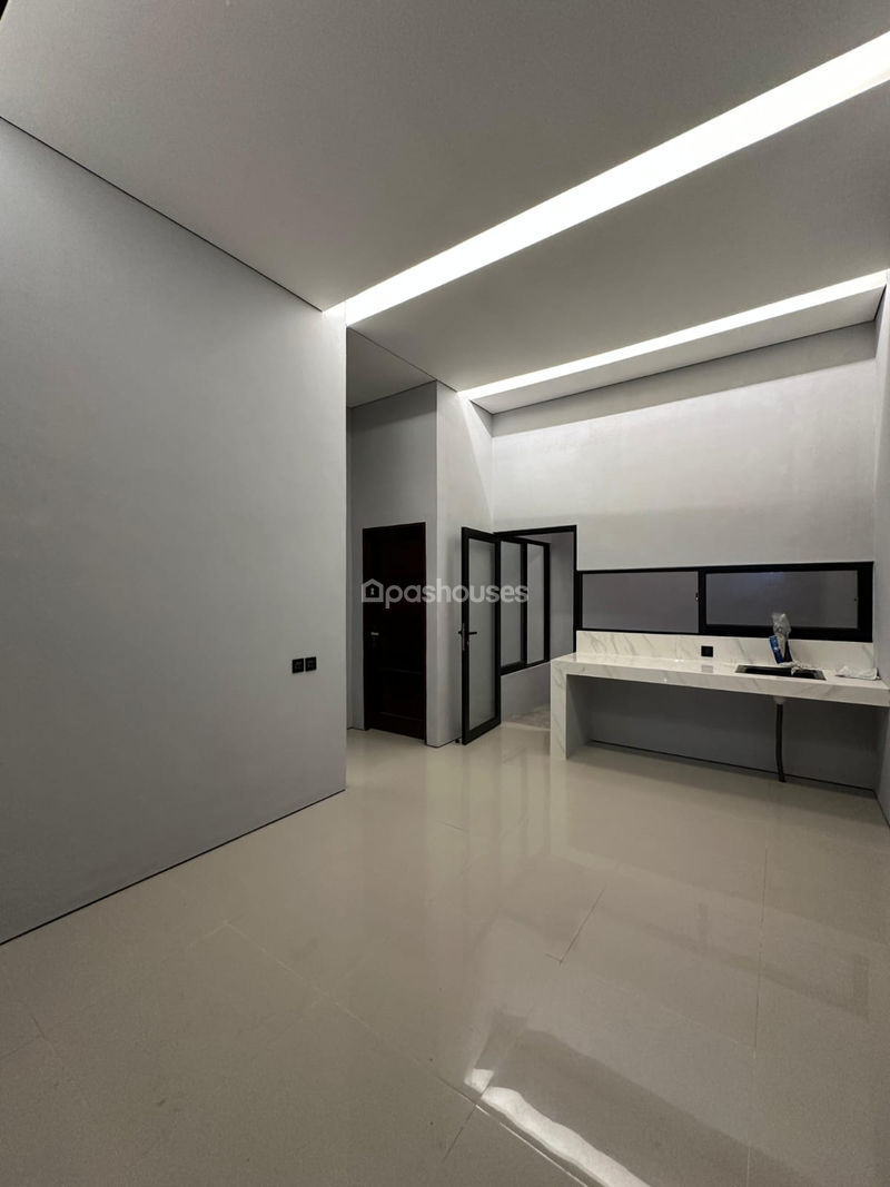 SM Townhouse No.147
