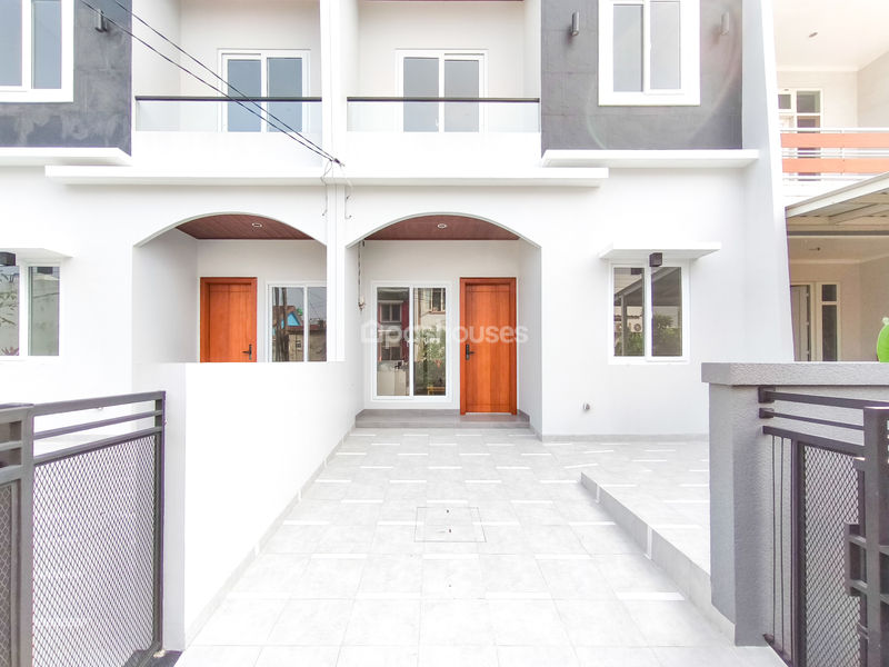Jalan Kelapa Molek 3 Sektor 8B Blok FA5 No.6