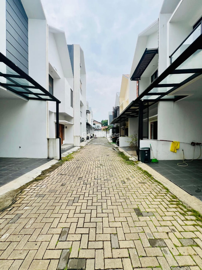 Perumahan Casa 9 Cilandak No.2