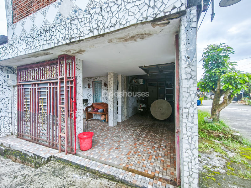Jalan Sasak Panjang Permai Blok G2A No. 4 & 5