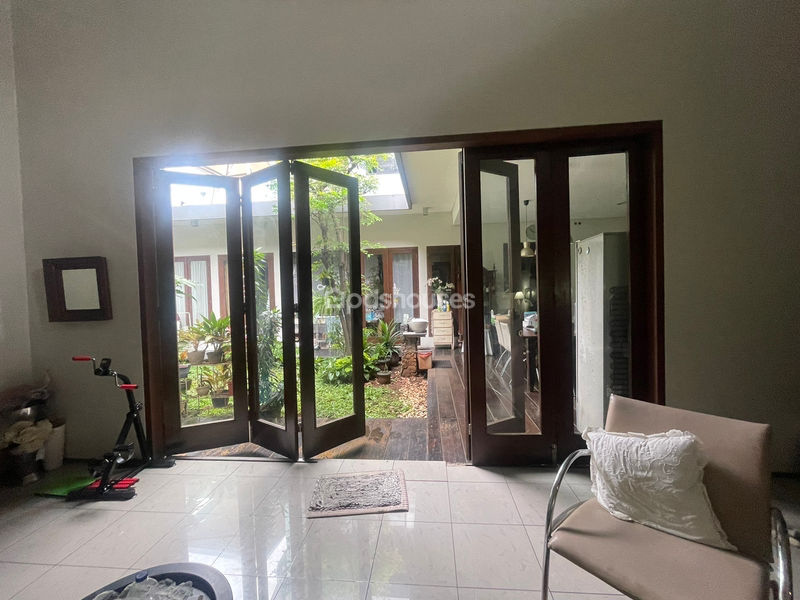 Jalan Flamboyan Raya No.19