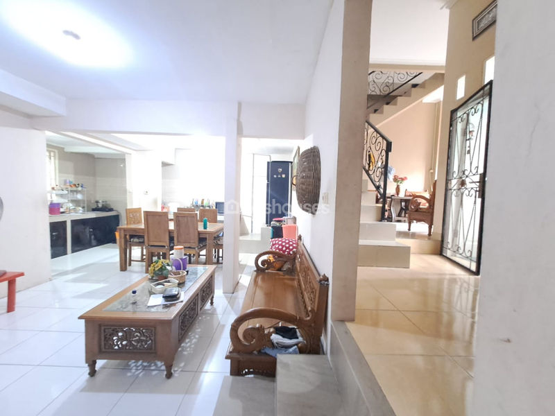 Harapan Indah Bekasi Blok NQ No.7