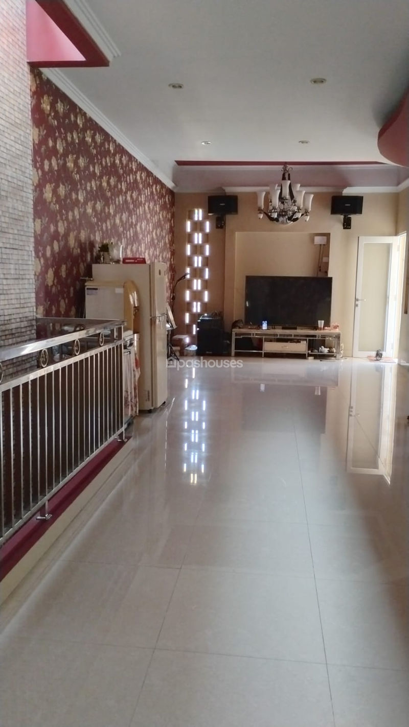 Royal Tajur Residence