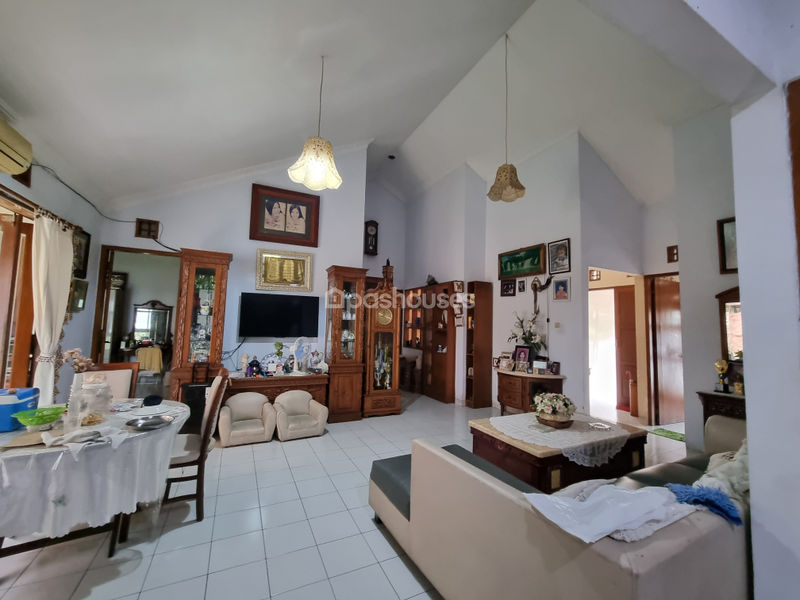 Jalan Purwa IV blok S No. 14-15