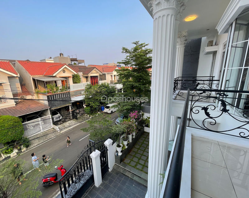 Perumahan Mediterania Regency Cikunir