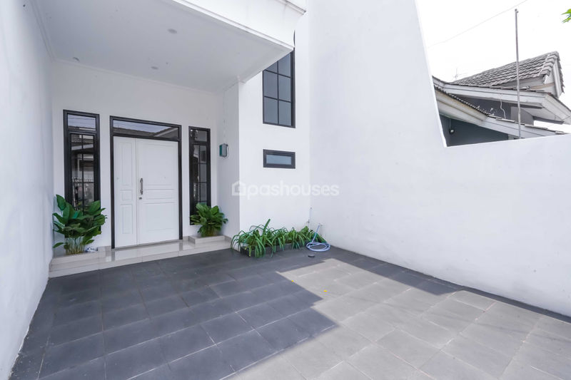 Komplek Megapolitan Cinere Blok J No.334 