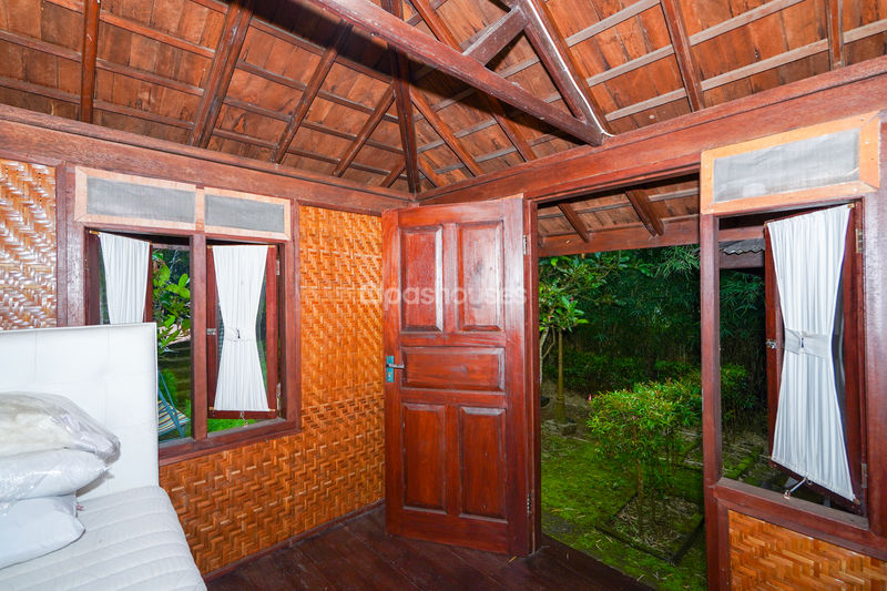 Villa Saung Ibu Bogor