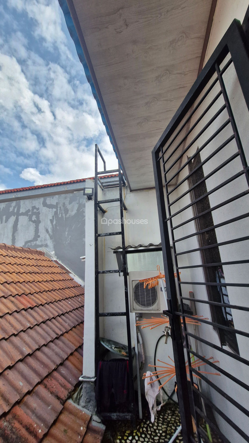 Perumahan Kemang Pratama Blok AB No.12