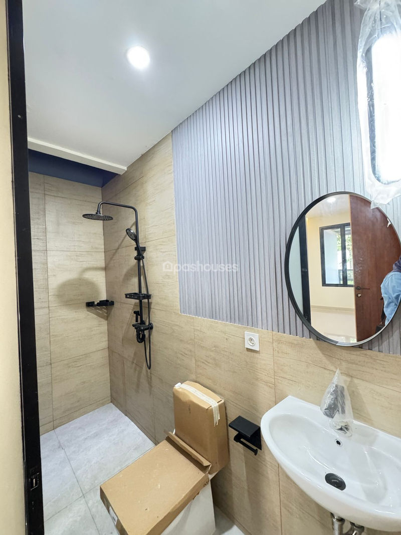 Kencana Loka BSD Blok T1 No.12