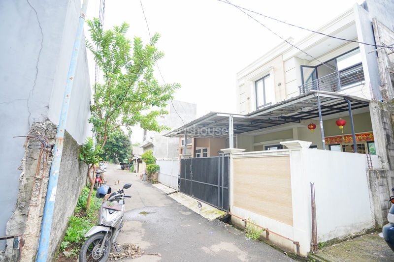 Jalan Tipar Tengah