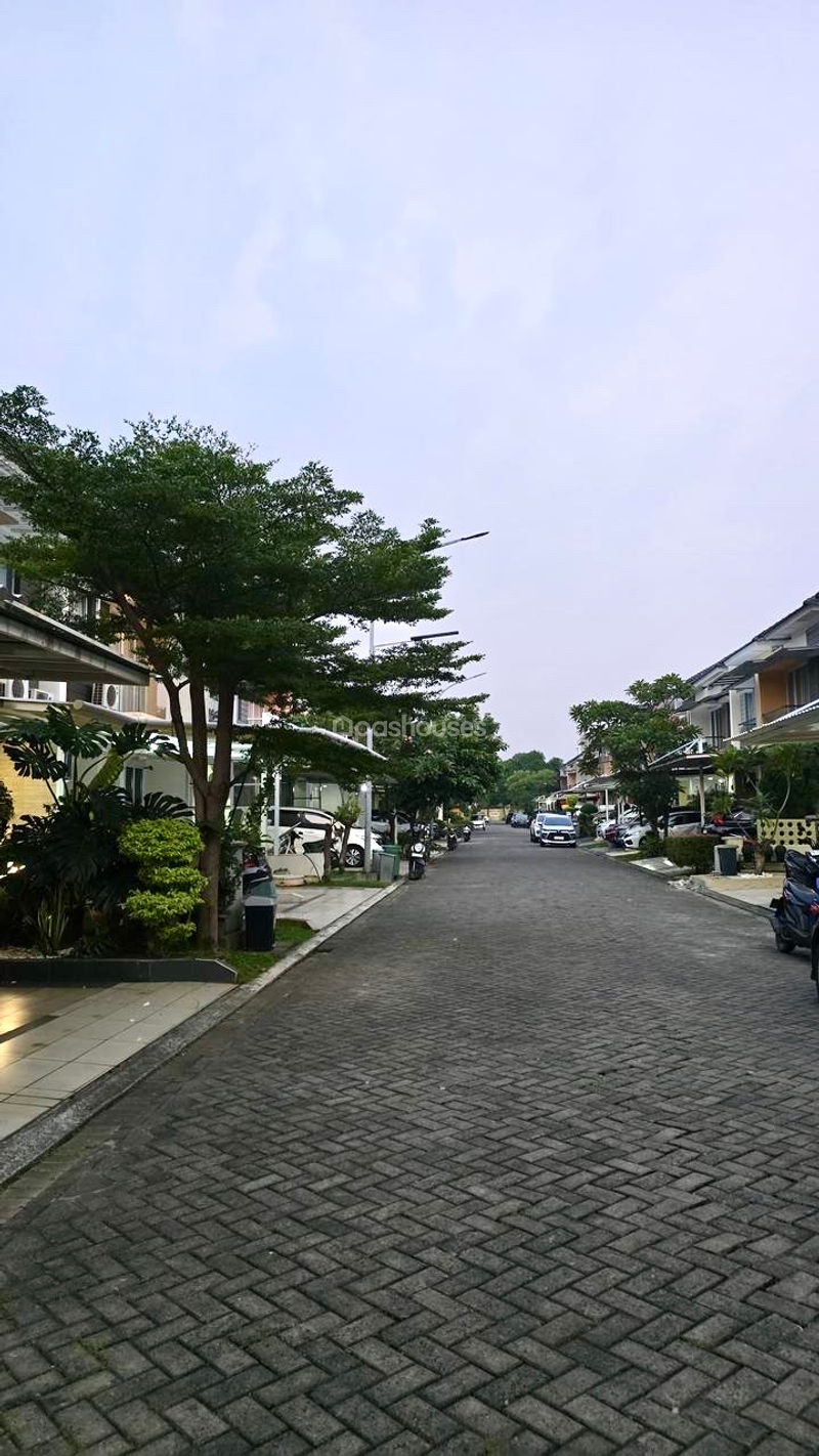 Perumahan Grand Galaxy City Cluster Lotus Garden